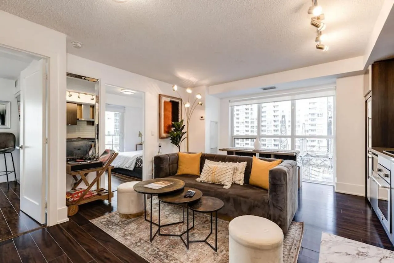 3Br Rooftop Pool Gym Steps To Mtcc And Cn Tower With Parking Toronto